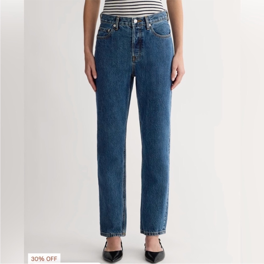Everlane Women's Straight Leg Jeans in Blue